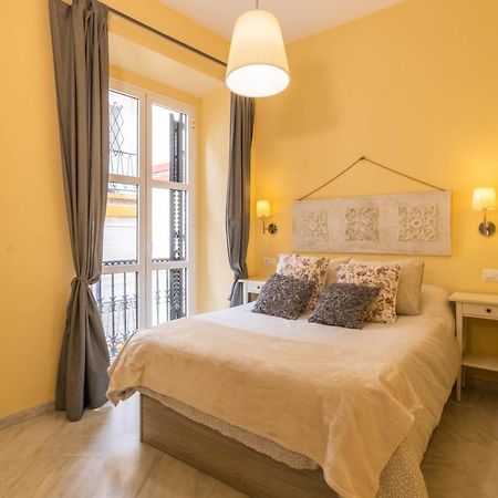 Apartamento Dux Veragua Centro Sevilla Luaran gambar